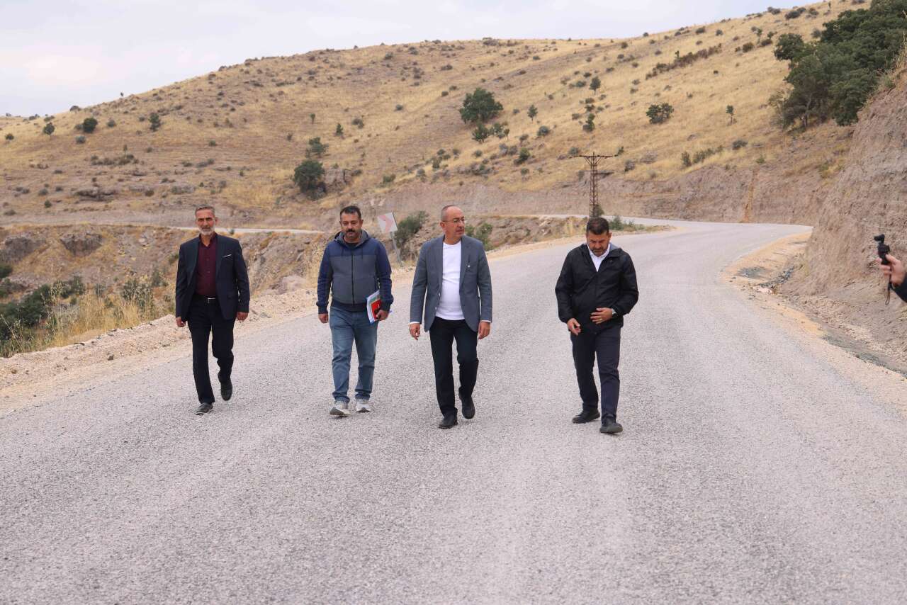 Konya’da Başkan Kavuş sahaya indi! 6 mahallede vatandaşları dinledi 2
